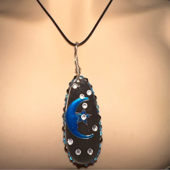 Moon & Star Charm Pendant Necklace - Picture 2 of 9